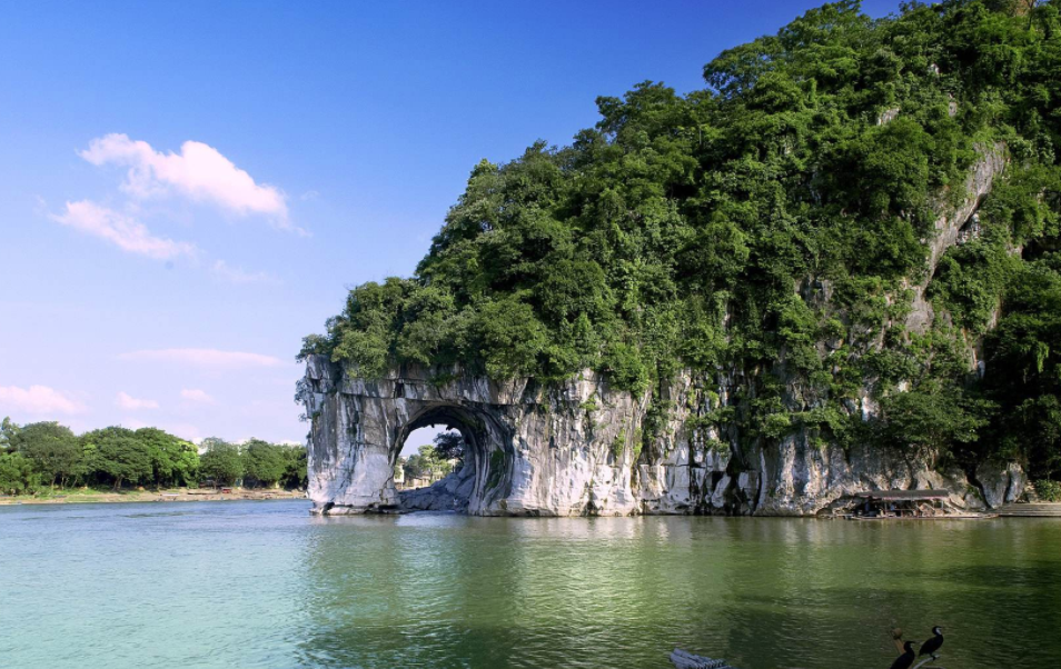 推动旅游景区门票降价，这四个问题需要考虑