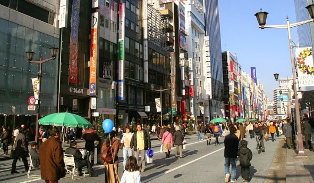 在日外国人人数创纪录 部分为持旅游签证入境过期滞留