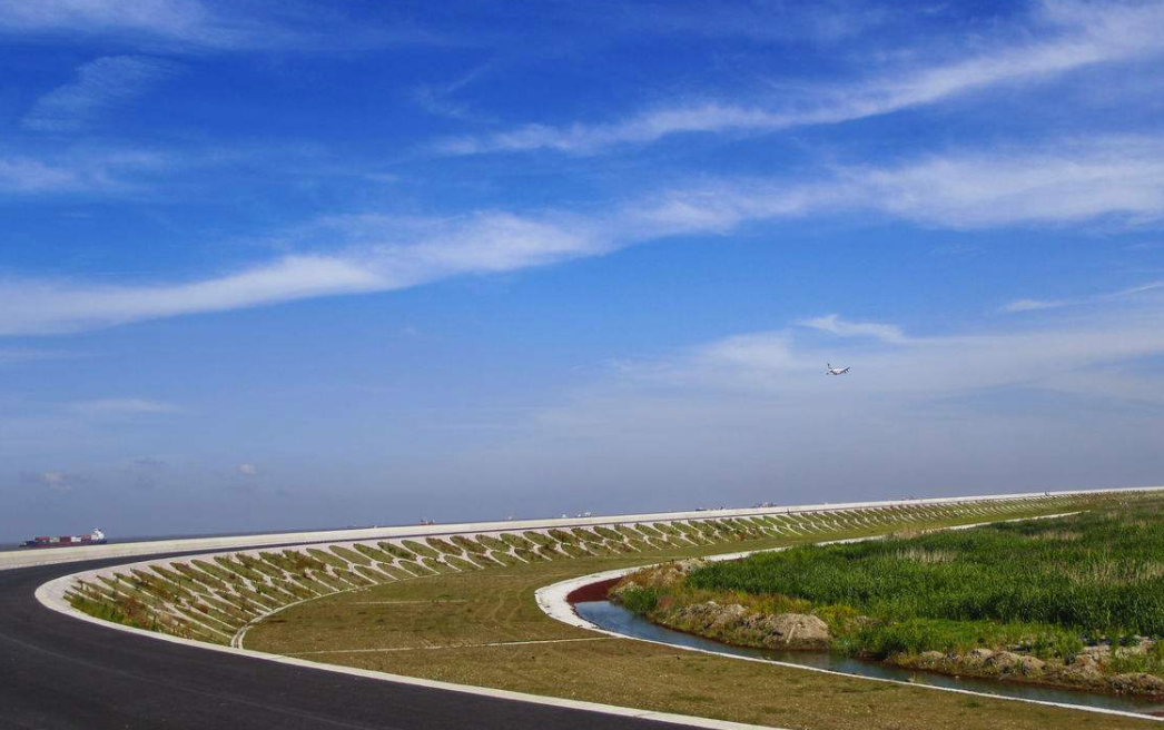 上海首个大规模旅游度假集群开业 绿地操盘  