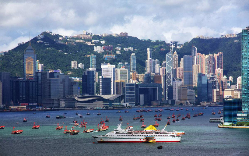 香港旅游业持续回暖 2018年一季度访港旅客增9.6%