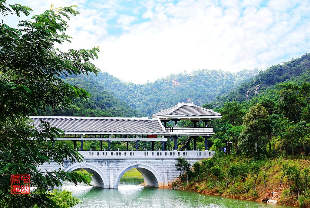 旅游日接棒博物馆日 全国历史文化类景点受热捧
