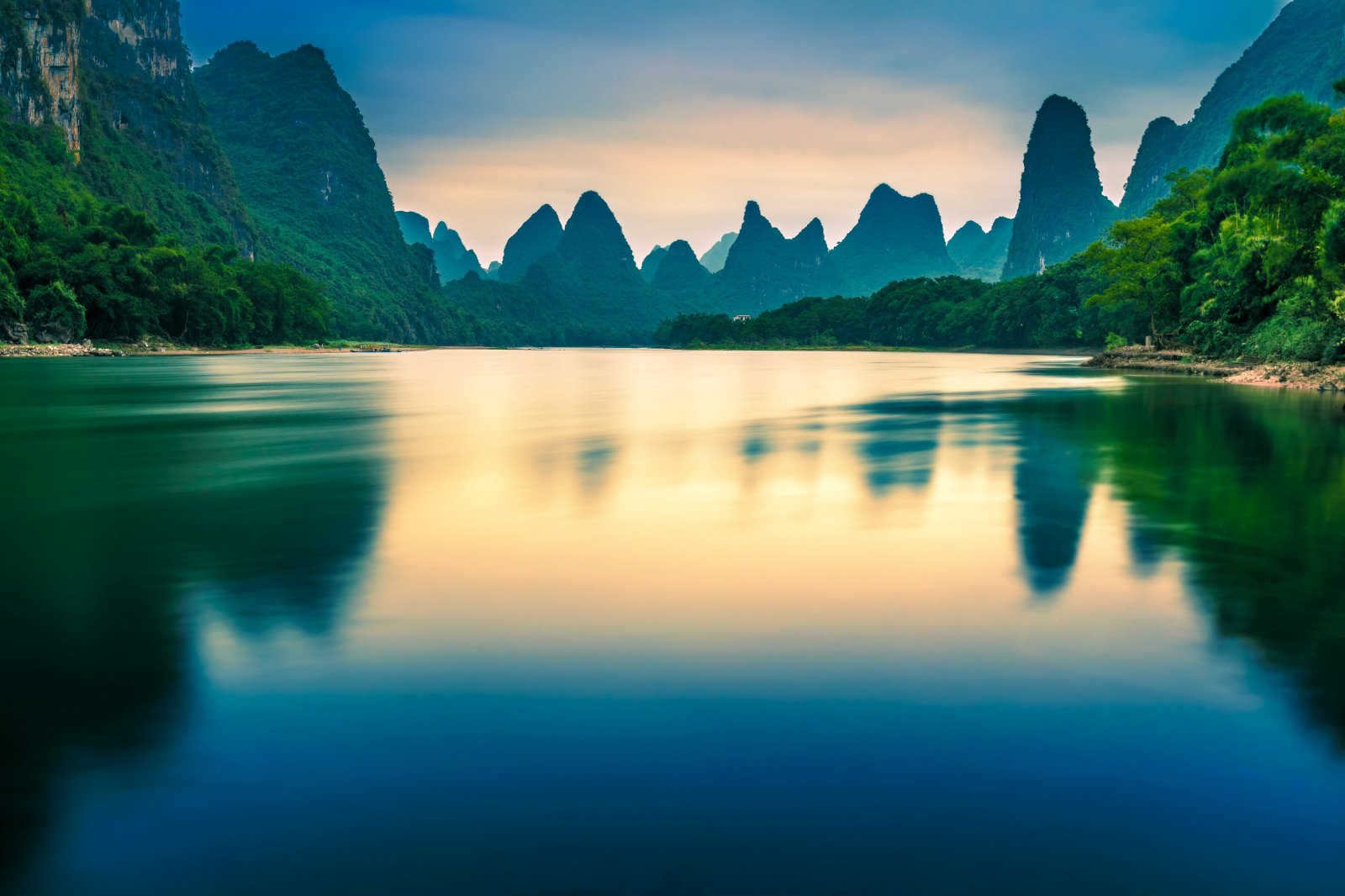 桂林旅游调整生动莲花项目投资额至1.1亿元