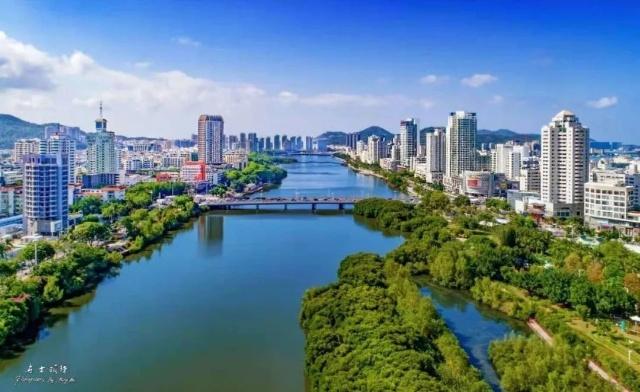三亚计划明年新增15条境外航线 接待入境游客将达90万人次！