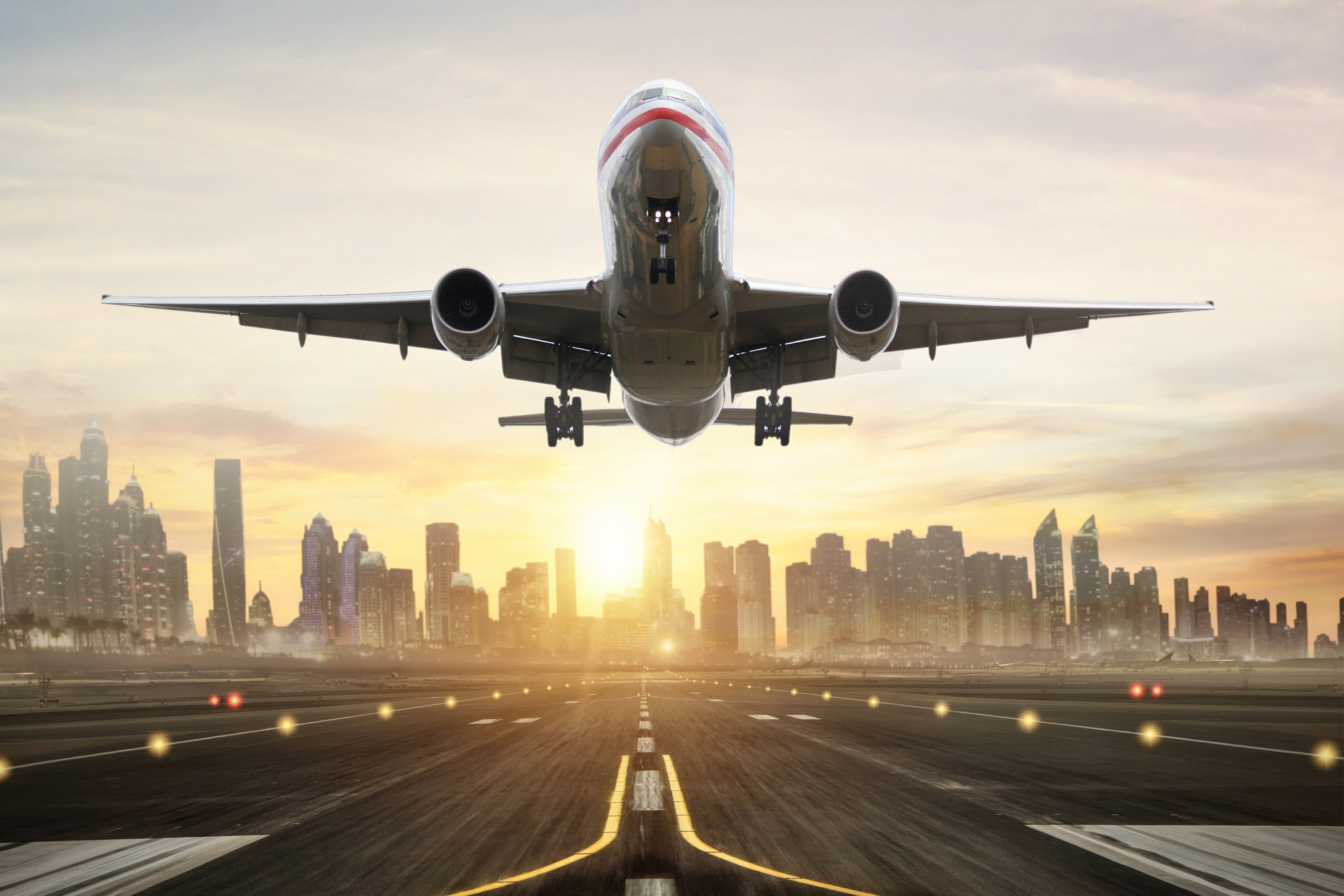 机票退改签新政落地难多 航空公司仍只退机建燃油费