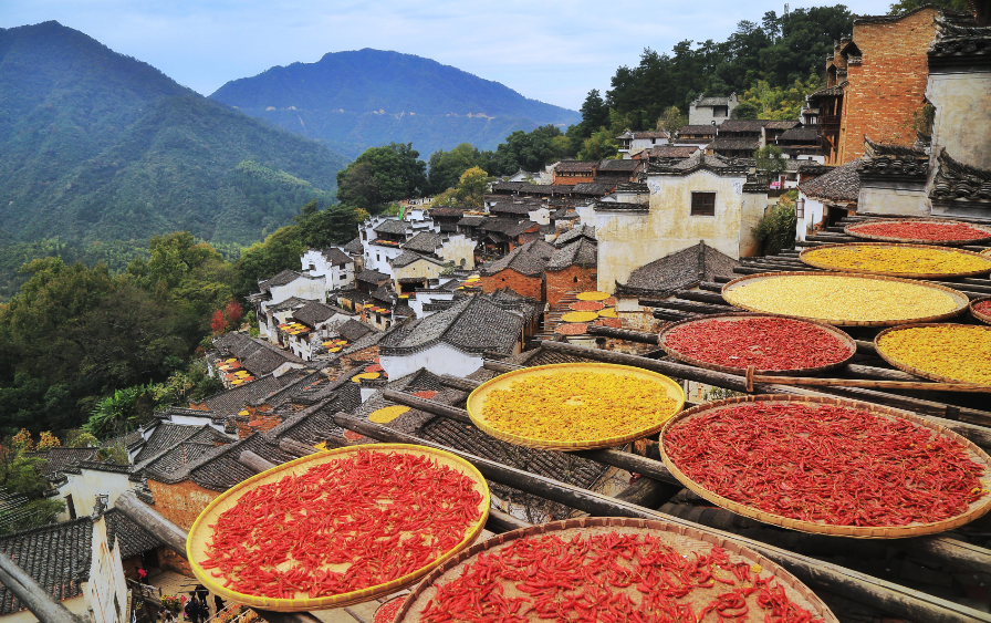 江西婺源：使用国产手机的游客享景区通票半价优惠