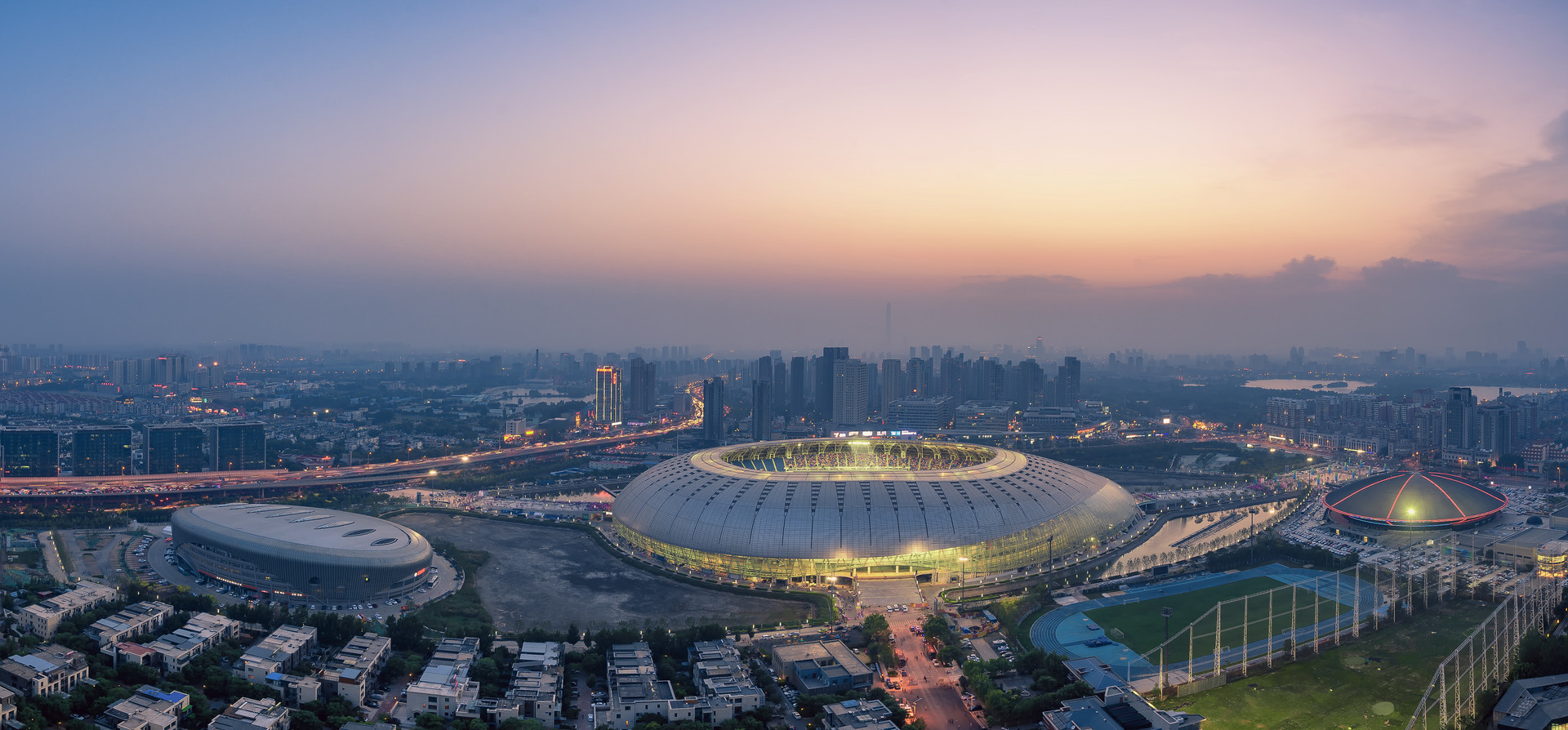 发改委：鼓励旧厂房改成体育综合体 与旅游、养老、金融等融合