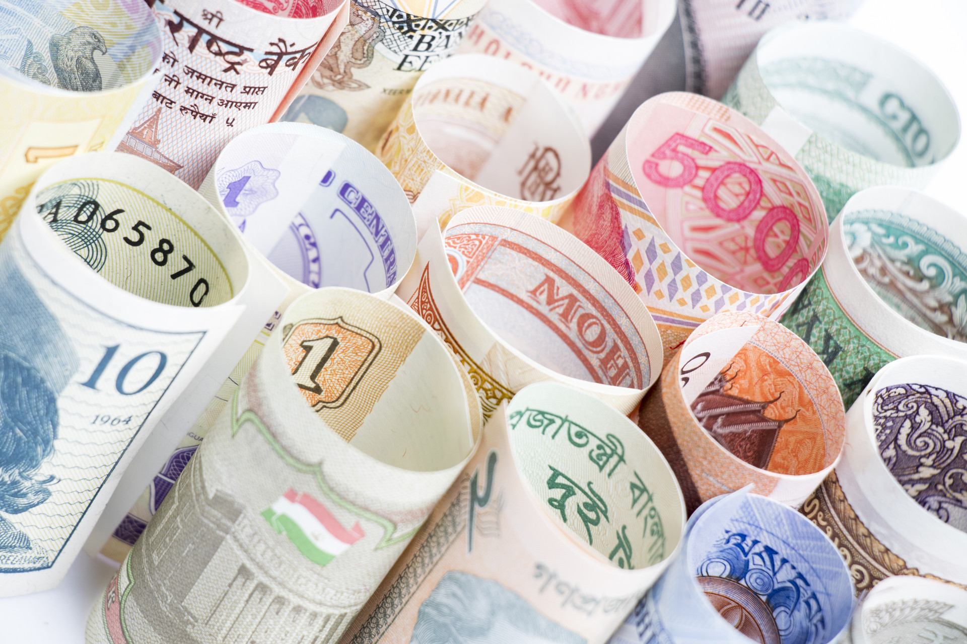 “出国游比国内游便宜”引发的深层次思考