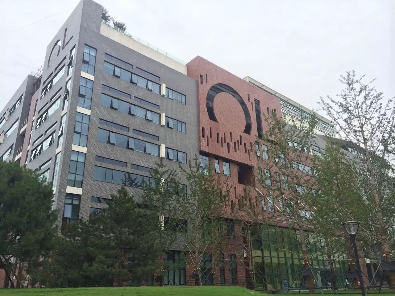 东方园林：预计5月份解决拖欠工资问题 将通过股权融资等方式减少短期负债
