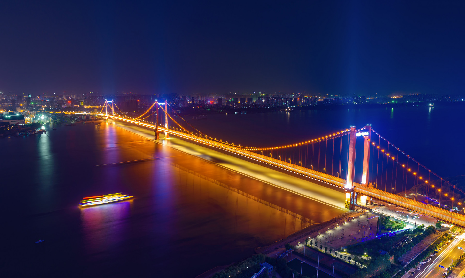 中国“夜经济”消费图景：年轻一代是消费“主力军”