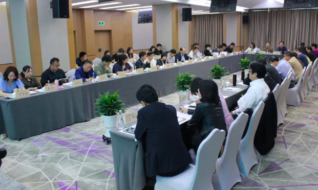 张润钢：将号召更多会员及旅游企业通过“公益中旅协”扶贫