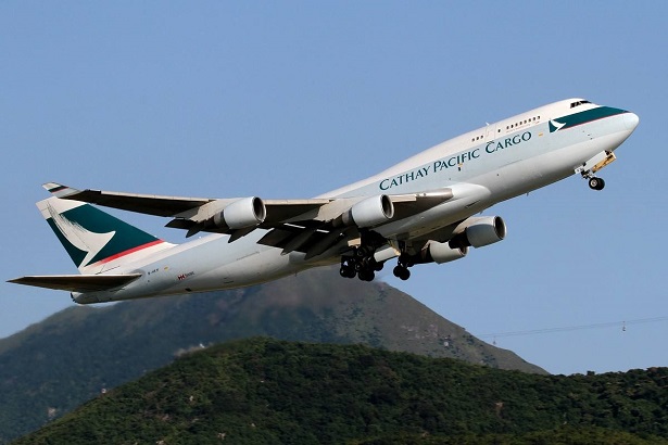国泰航空顺利完成收购香港快运 仍下跌1%