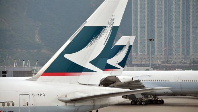 国泰航空回应：停飞暴动机长 解雇两名不当行为员工