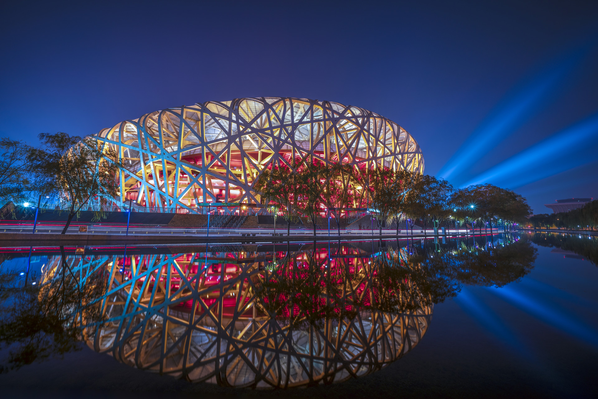 良业IPO，你不知道的15万亿灯光秀市场
