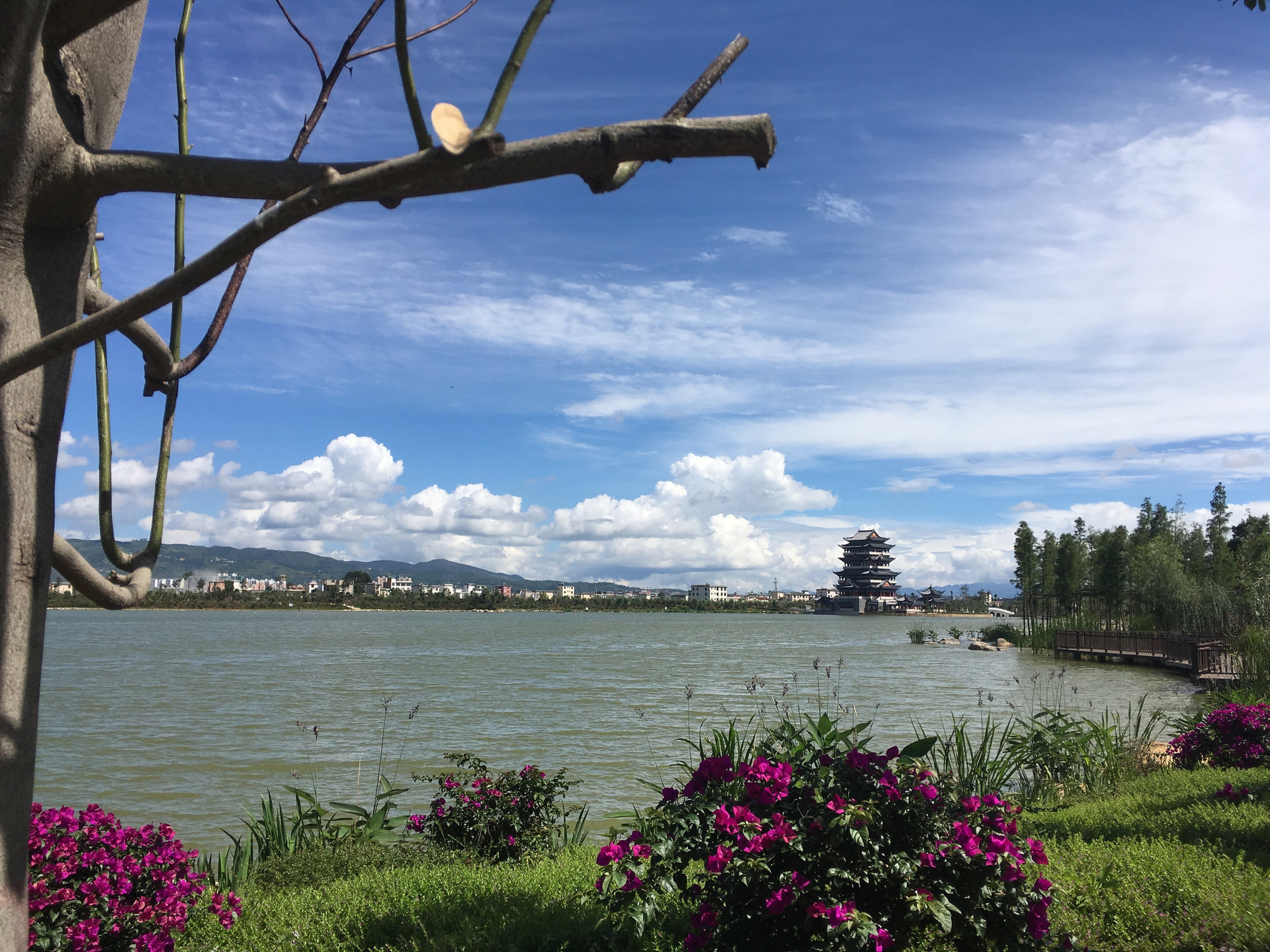 中国永子小镇在云南保山开工 计划总投资约48亿