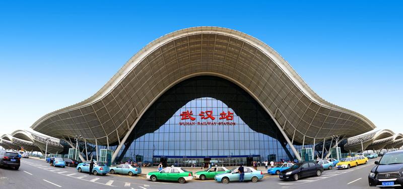 武汉封城：停运公交地铁，关闭机场车站