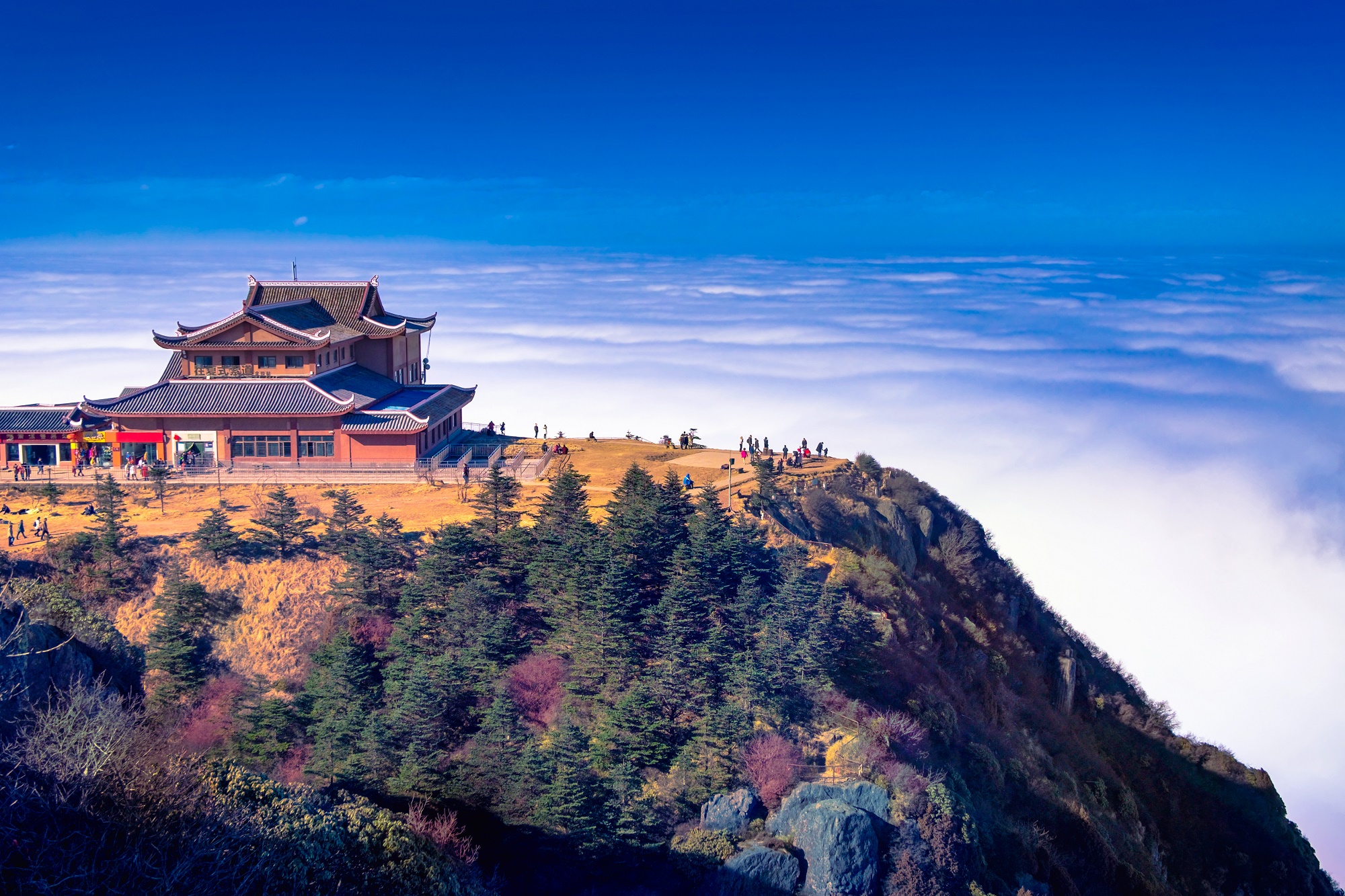 五一将成首个“预约旅游”黄金周，峨眉山人气排第一