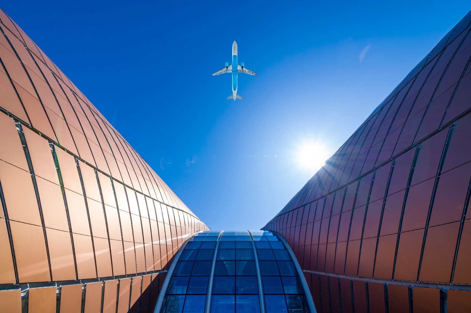 国泰航空传最早或将于10月开始裁员