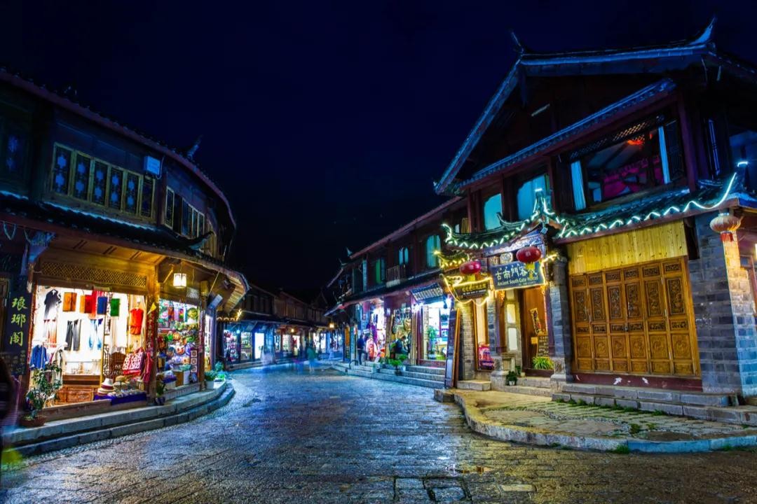 瑞丽突发疫情，“别停”云南旅游井喷式增长？