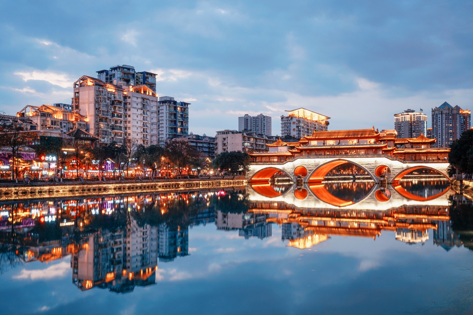 成都恢复旅行社及在线旅游企业经营跨省团队旅游