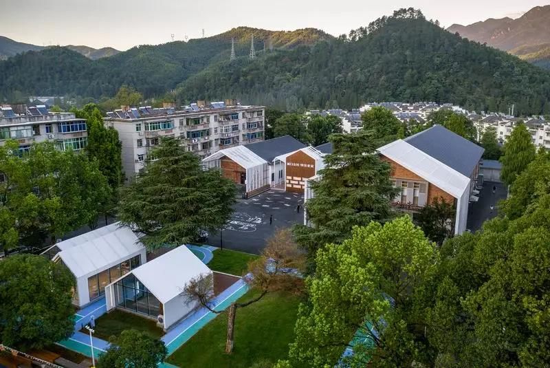 2022年中央一号文件：乡村旅游项目纳入科普基地和中小学劳动实践基地范围