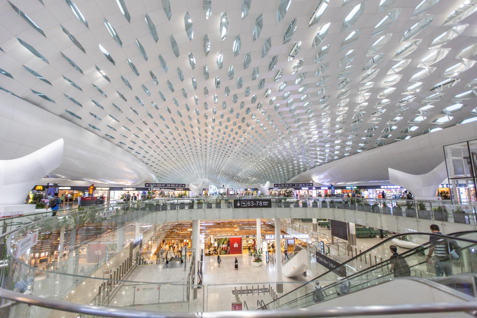 2025年深圳机场年旅客吞吐量突破7000万