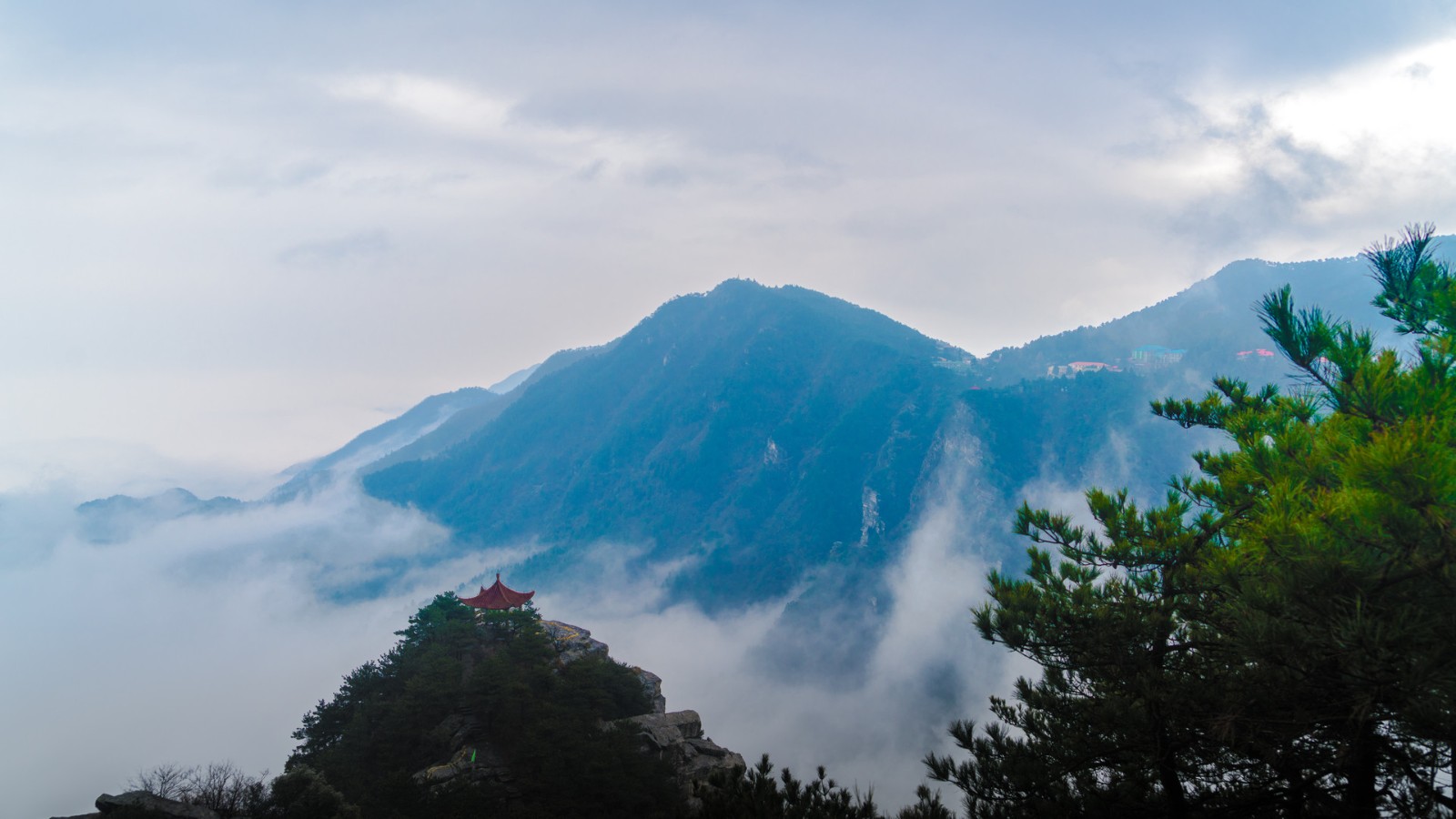 庐山景区6月内对所有境内外游客免门票