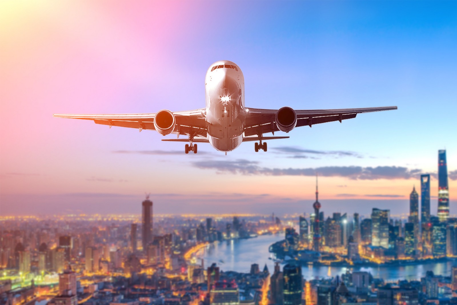 上半年航司亏损915亿 国内已有12家航空公司资不抵债