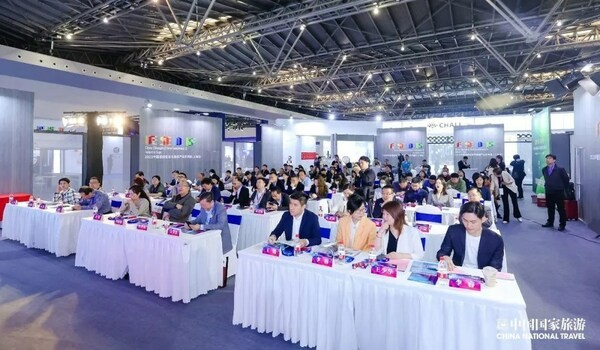 “创新驱动 厚积薄发”文旅产业创新论坛暨第六届《中国国家旅游》年度臻选创新案例推介活动在上海举办