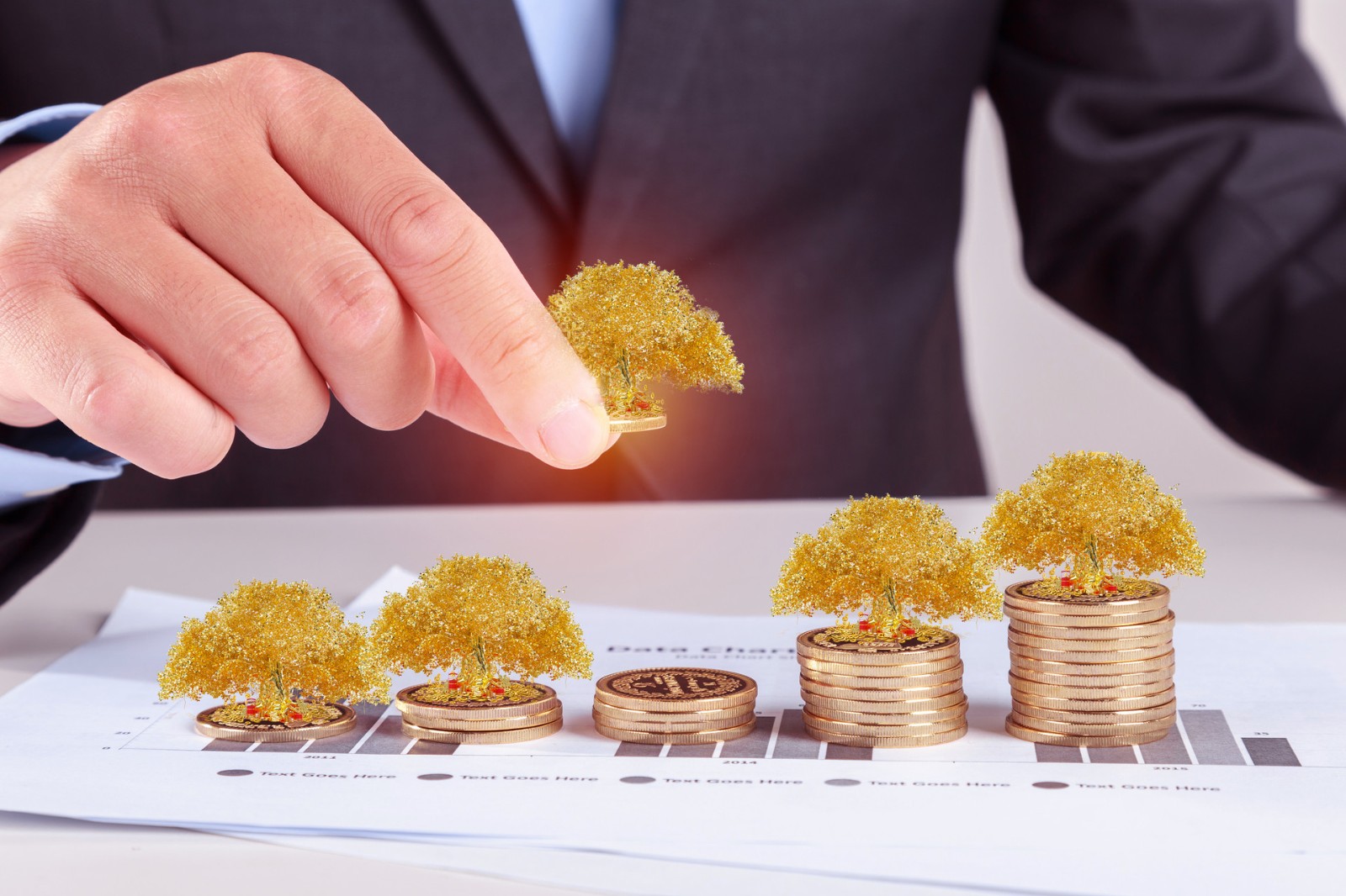 香港迪士尼2022财年亏损收窄至21亿元 连蚀八年