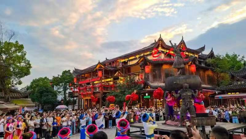 土家女儿城 以文促旅兴