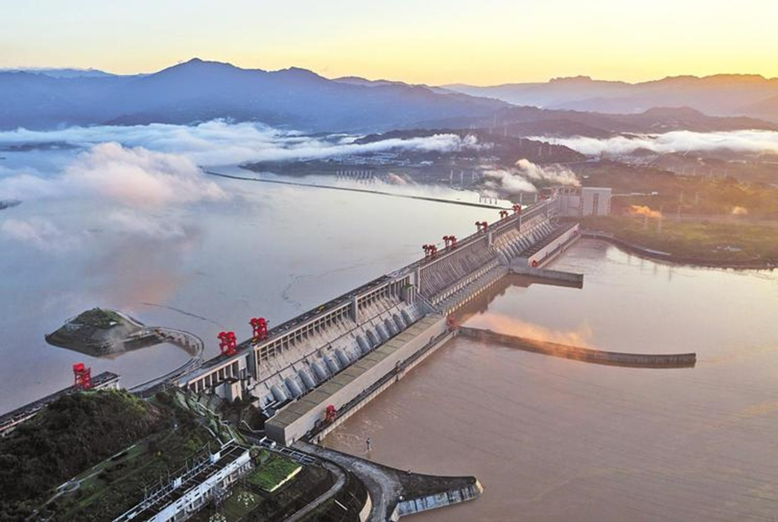 三峡旅游上半年预计盈利5500万-6500万元