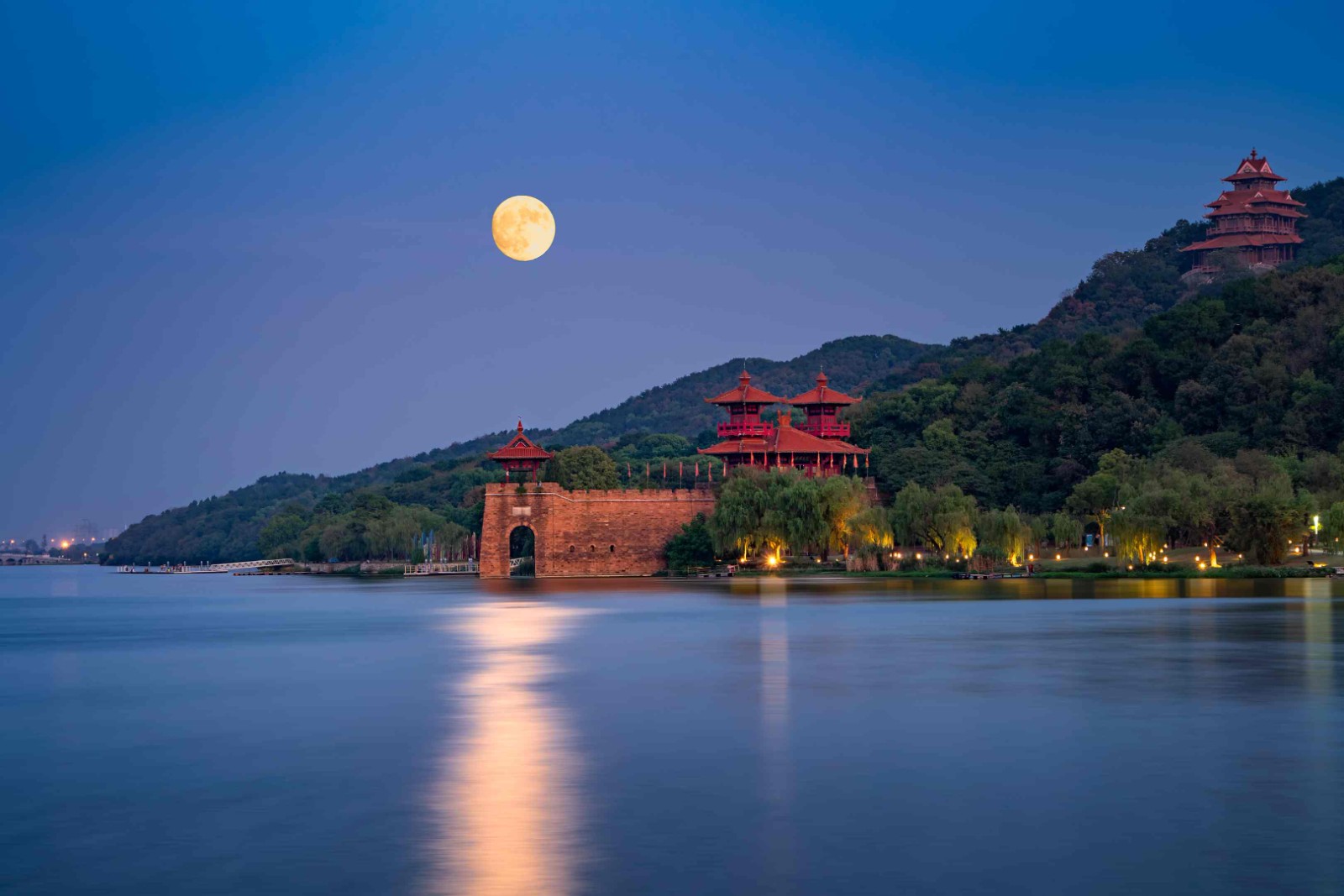 湖北上半年旅游接待3.24亿人次 同比增长26.6% 