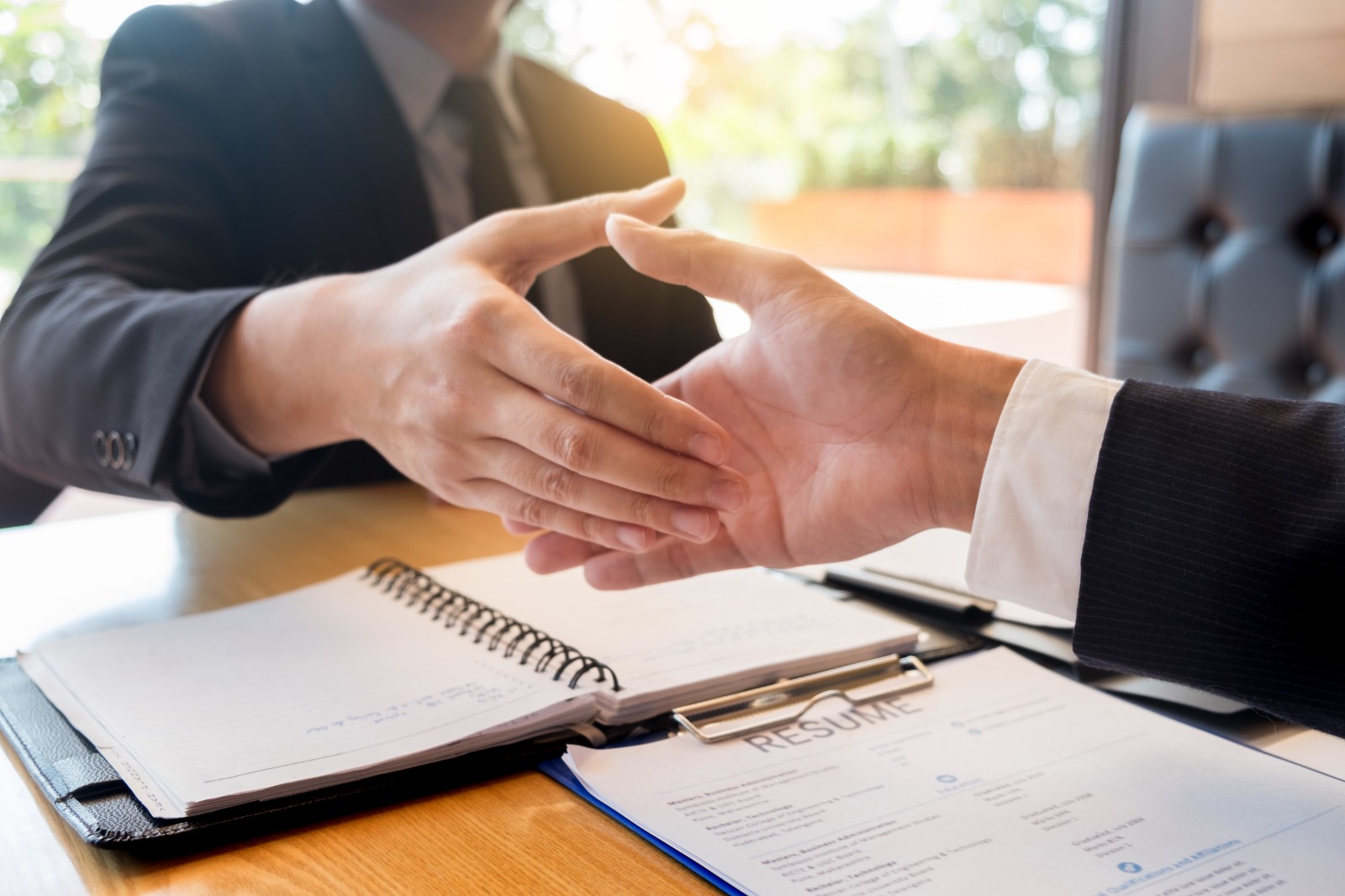 锦江酒店聘任毛啸为公司副总裁