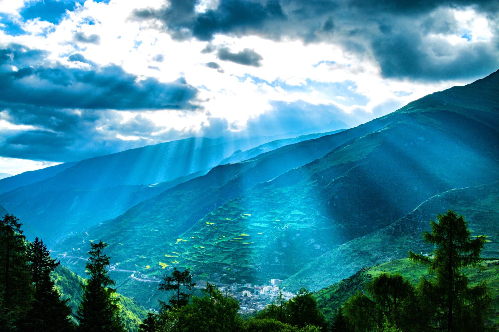 云南印发意见加快推动旅游高质量发展