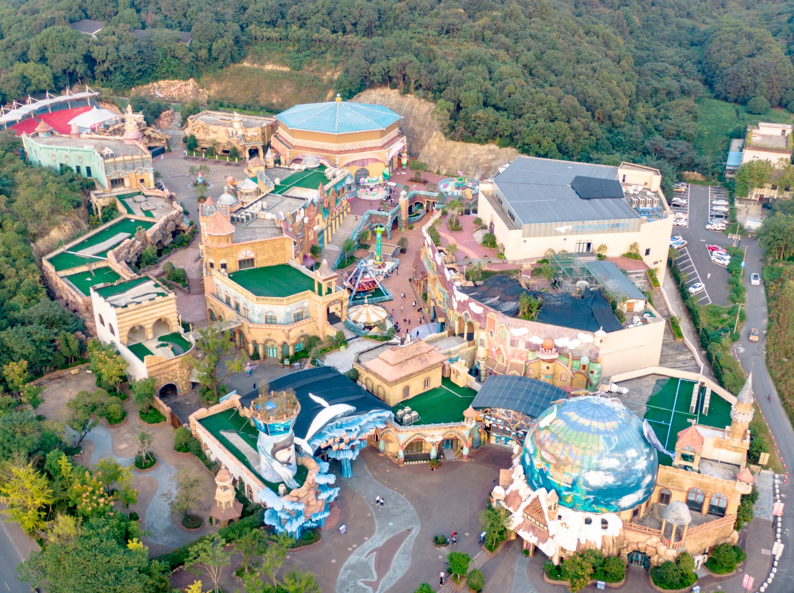 北美两大主题乐园Six Flags和Cedar Fair宣布将合并